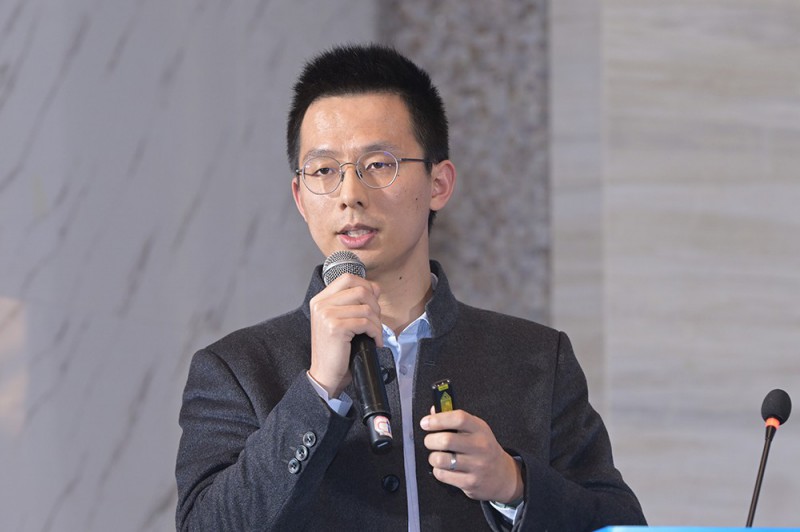 上海良信電器股份有限公司新能源解決方案總監(jiān)趙曉明發(fā)表《風(fēng)電行業(yè)低壓保護(hù)痛點及解決方案》演講